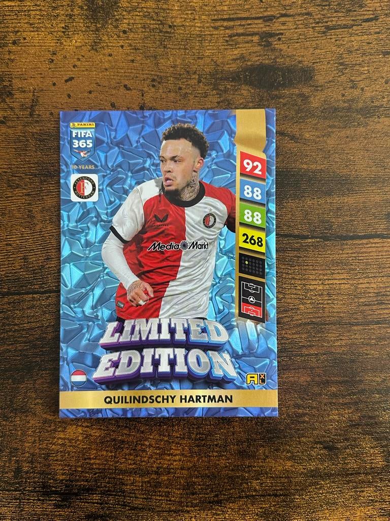Quilindschy Hartman Panini FIFA 365 Limited Edition 2025, Ophalen of Verzenden, Nieuw, Feyenoord, Spelerskaart