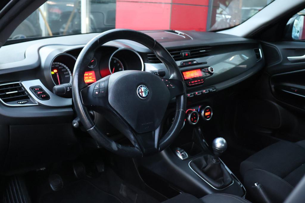 Alfa Romeo Giulietta 1.4 T Distinctive | Cruise Control | Ai, Auto's, Voorwielaandrijving, Stof, Gebruikt, Zwart