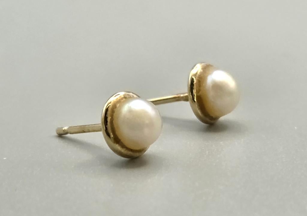 Vintage gouden parel oorknopjes. 2026/198., ., Ophalen of Verzenden, Zo goed als nieuw, .