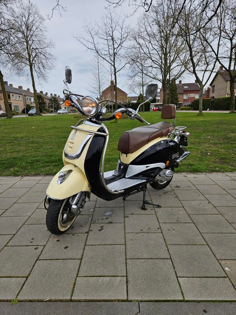 AGM Retro, ‼️eerste eigenaar‼️, Fietsen en Brommers, Snorfietsen en Snorscooters, Gebruikt, Benzine, Ophalen, Overige merken