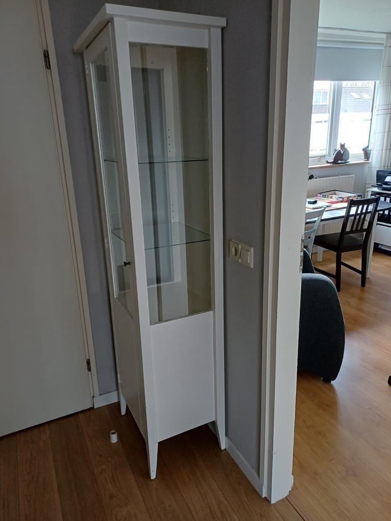 Vitrinekast, Huis en Inrichting, Kasten | Vitrinekasten, Glas, Zo goed als nieuw, 150 tot 200 cm, 25 tot 50 cm