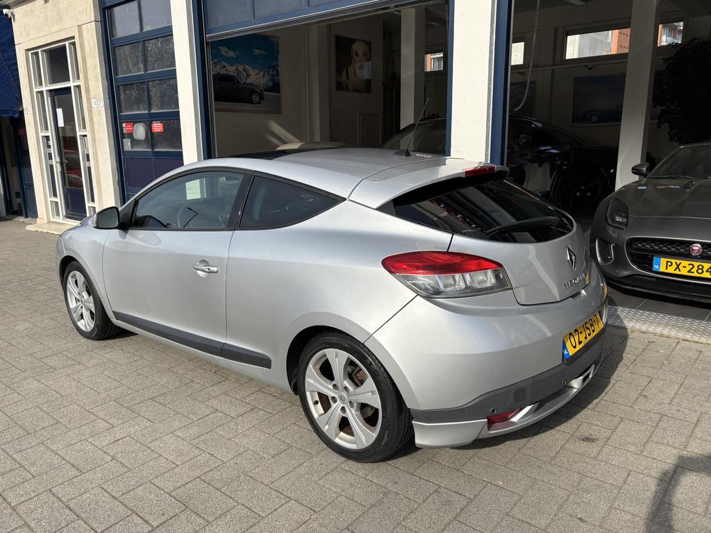 Renault Mégane Coupe 1.6 Sélection Business Sport PANO/CLI, Auto's, Voorwielaandrijving, Gebruikt, 4 cilinders, Bedrijf