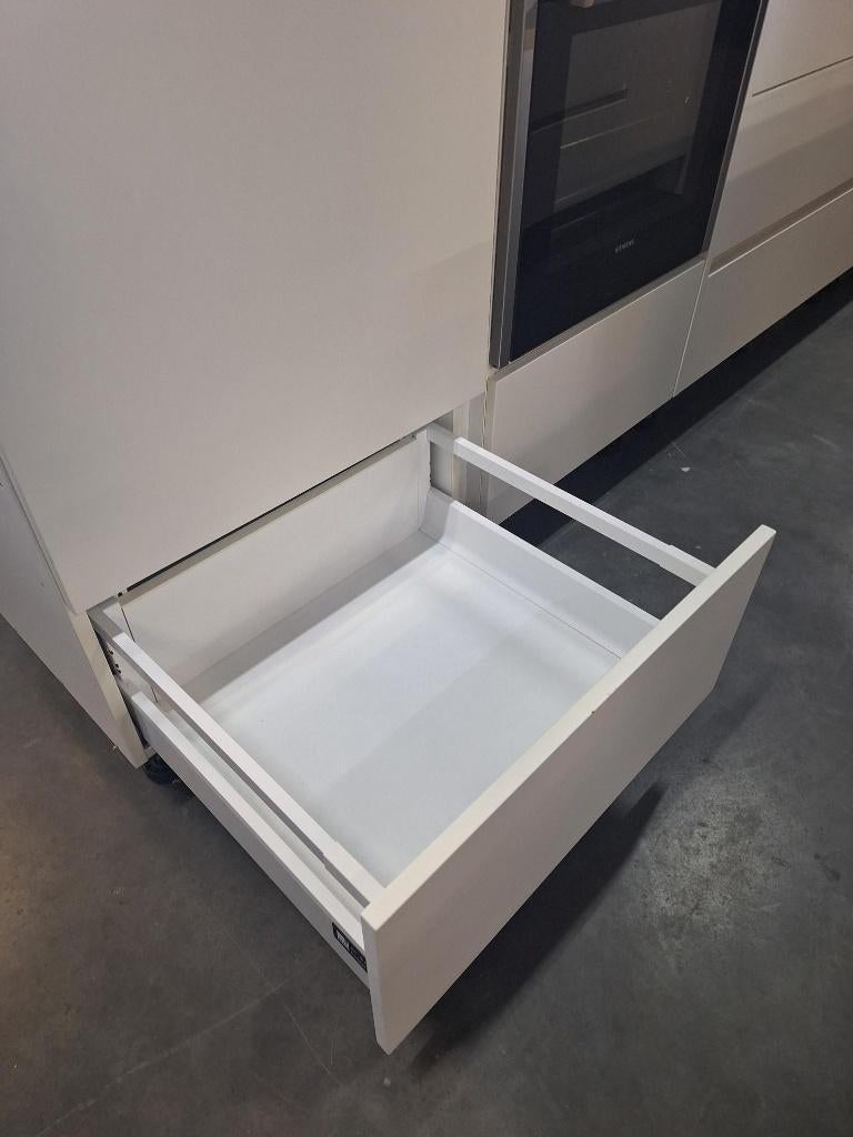 keuken Compleet met APP 120Keukens op voorraad Nr 2911, Ophalen of Verzenden, Zo goed als nieuw, Overige typen, Met kookeiland