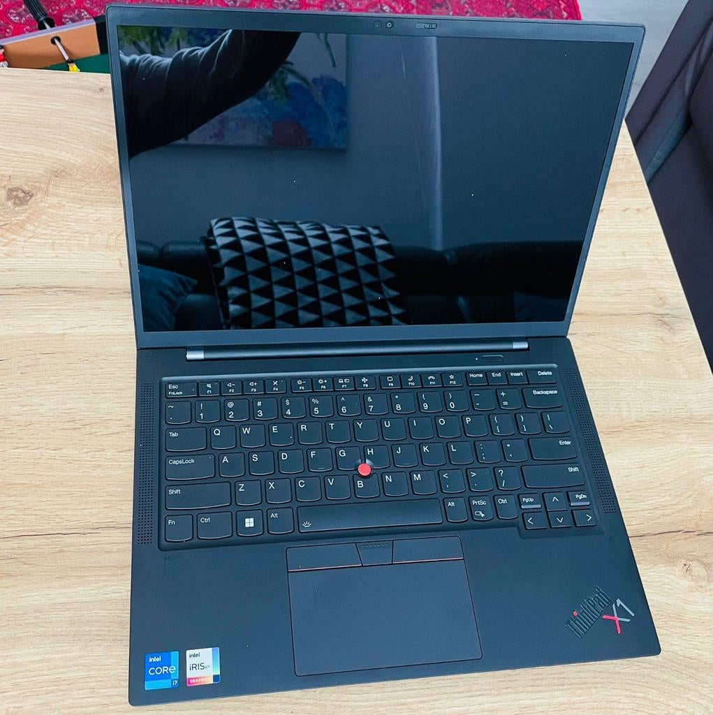 Lenovo Thinkpad X1 Carbon Gen 9, 2 tot 3 Ghz, 32 GB, 14 inch, Zo goed als nieuw