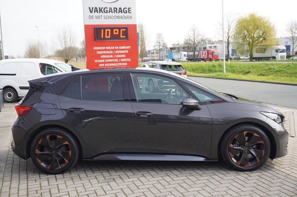 Cupra Born Adrenaline 62 kWh / SOH 92,6 / ACC / Camera / Car, Auto's, Cupra, Automaat, Gebruikt, Zwart, Origineel Nederlands