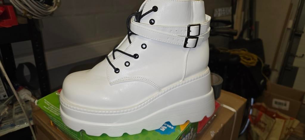 Demonia SHAKER-52 Witte Laarzen, Kleding | Dames, Schoenen, Hoge laarzen, Wit, Nieuw, Ophalen of Verzenden