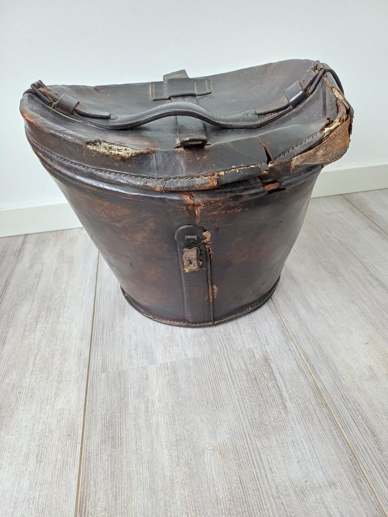 Oude leren hoedendoos, Ophalen of Verzenden