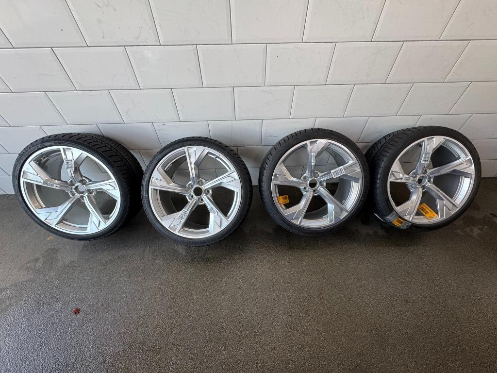 Audi OEM RS4 / RS5 20 inch winterset NIEUW❄️, Auto-onderdelen, Banden en Velgen, Ophalen, 275 mm, Banden en Velgen, Nieuw