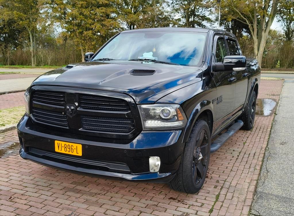 Dodge RAM 1500 SPORT MARGE BLACK ON BLACK, Auto's, Dodge, Automaat, 5654 cc, Vierwielaandrijving, Particulier