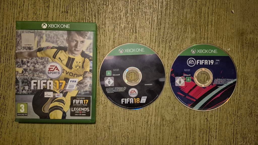Fifa 17, 18 en 19, Ophalen of Verzenden, Zo goed als nieuw, Sport, 3 spelers of meer