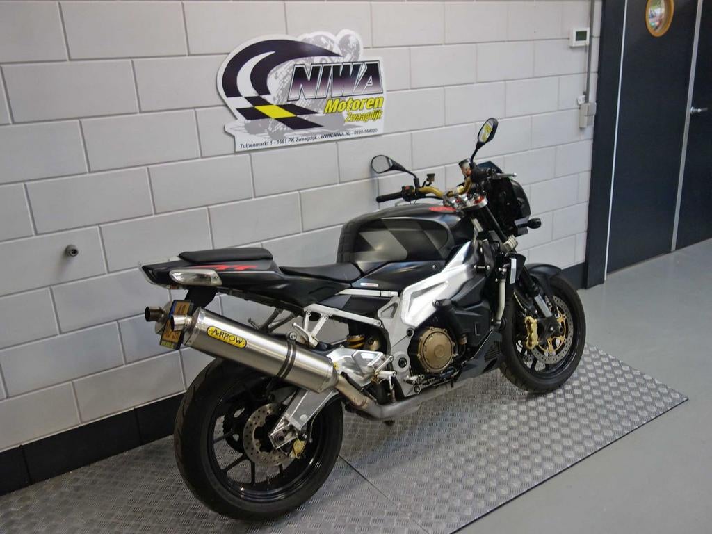 Aprilia Tuono 1000 R - foto 3