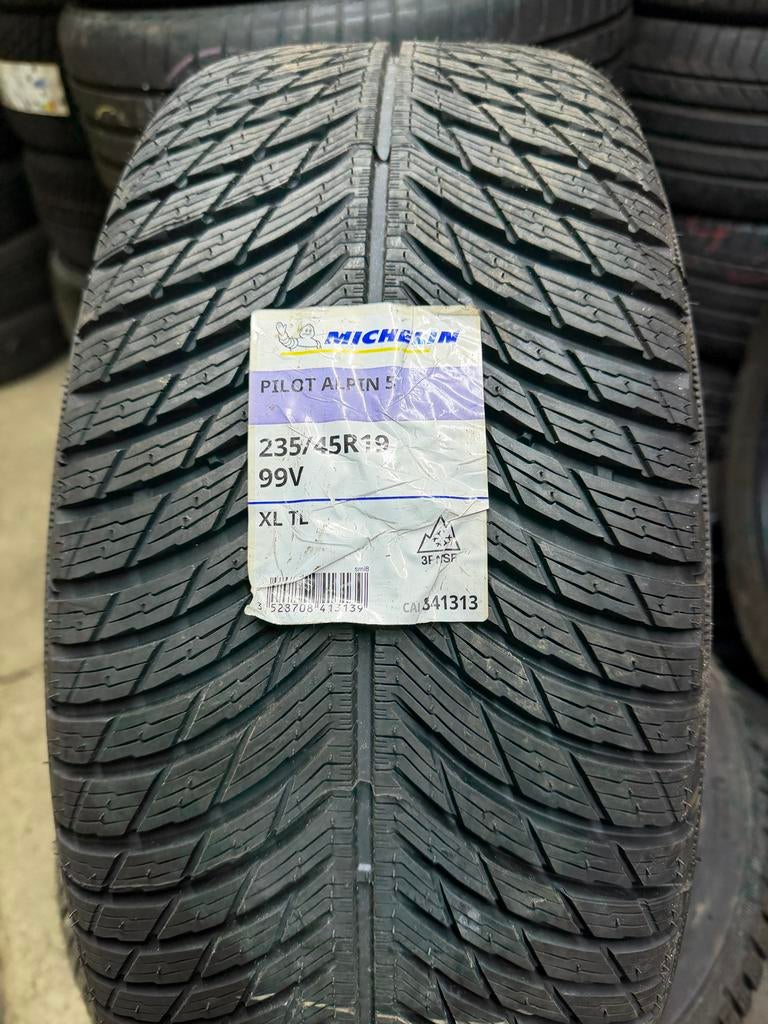 Michelin Pilot Alpin 5 - 235/45 R19 Winterbanden, 19 inch, Gebruikt, 235 mm, Band(en)