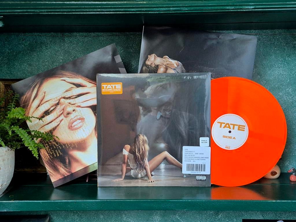 So Close To What Urban Outfitters Orange Vinyl - Tate Mcrea, Inclusief poster, 2020 tot heden, Ophalen of Verzenden, Zo goed als nieuw