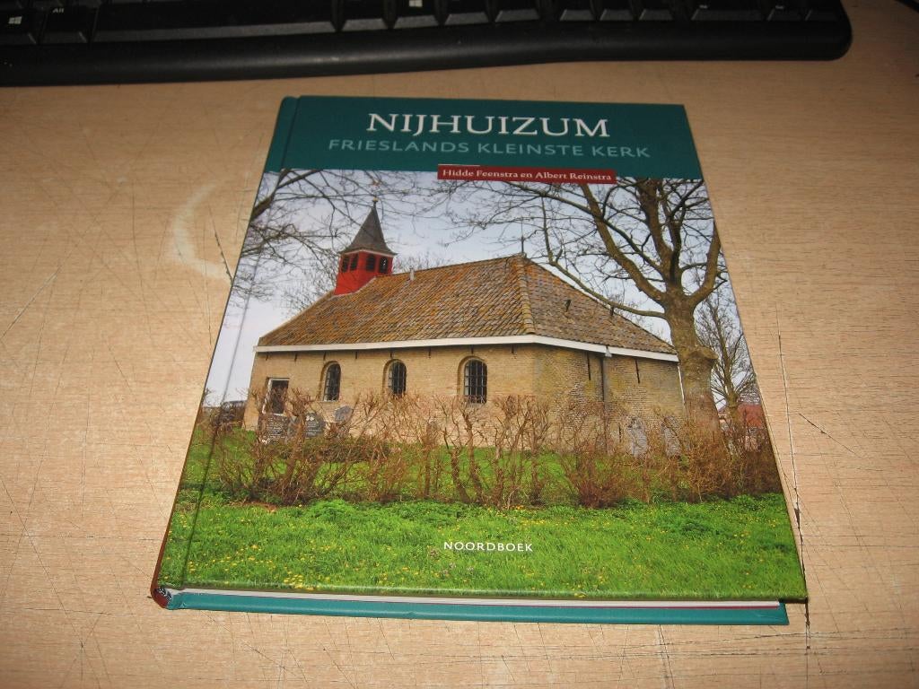 Hidde Feenstra     Nijhuizum.....Frieslands Kleinste Kerk, Ophalen of Verzenden, Zo goed als nieuw