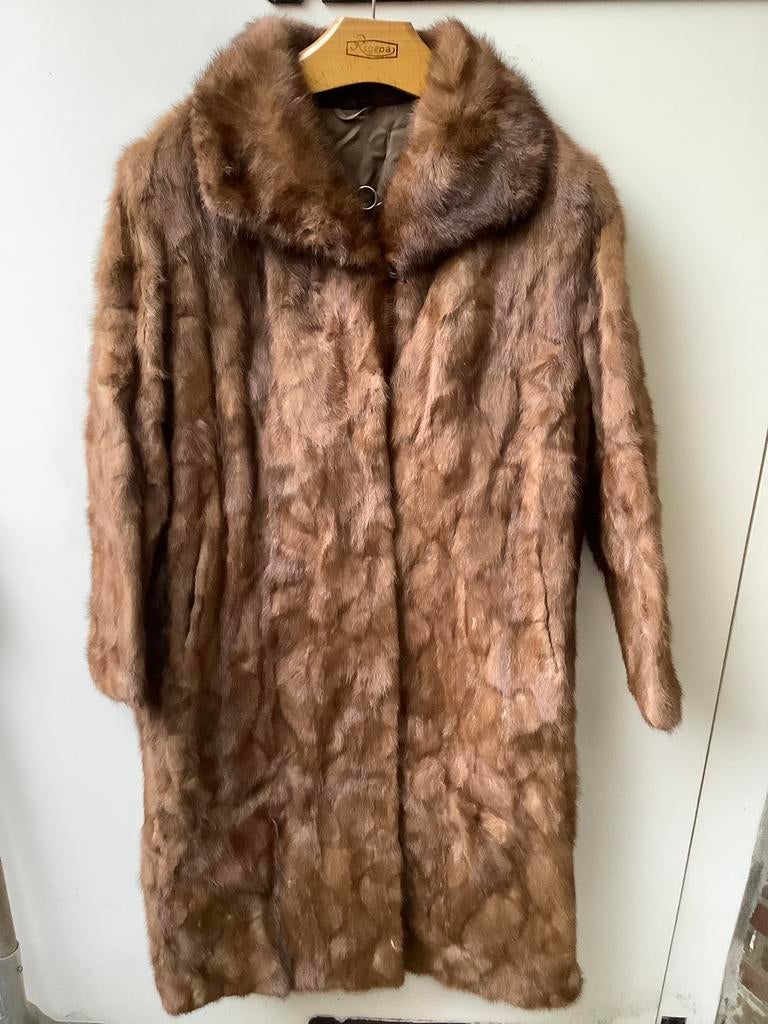 Vintage bruine lange bontjas mantel maat L / XL, Kleding | Dames, Jassen | Winter, Ophalen of Verzenden, Zo goed als nieuw, Maat 46/48 (XL) of groter