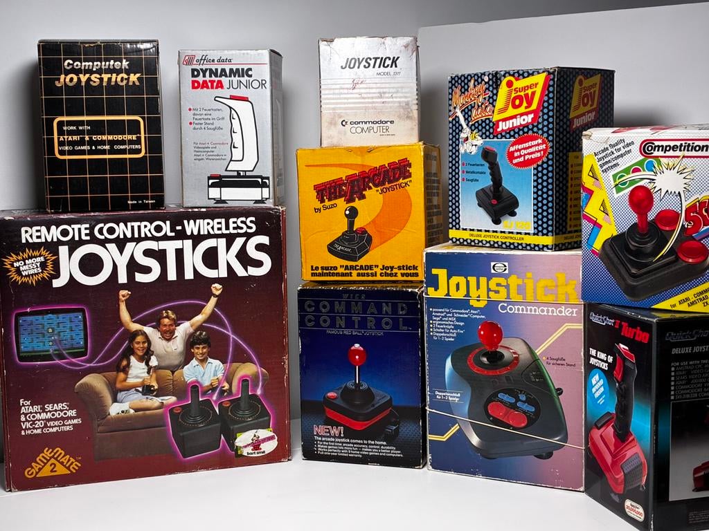 Grote collectie Retro Joysticks, Computers en Software, Verzenden, Refurbished