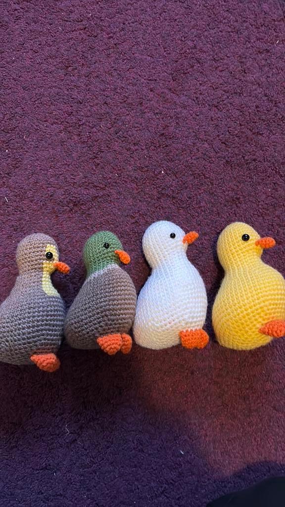 Knuffels eendje €10 p/s, Hobby en Vrije tijd, Breien en Haken, Ophalen of Verzenden, Zo goed als nieuw, Haken, Overige typen