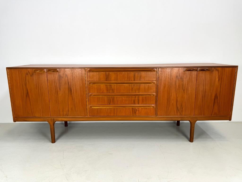 Vintage dressoir Mcintosh SALE, Huis en Inrichting, Kasten | Dressoirs, Ophalen of Verzenden, Zo goed als nieuw, 25 tot 50 cm