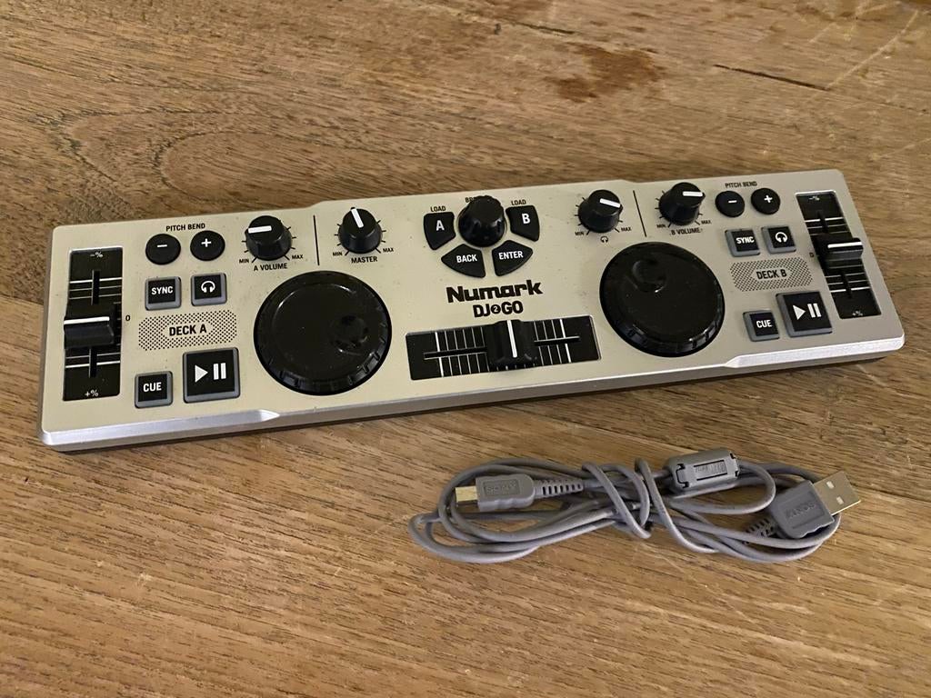 Numark DJ2GO DJ Controller - Incl. Kabel, Numark, Gebruikt, Dj-set, Ophalen of Verzenden