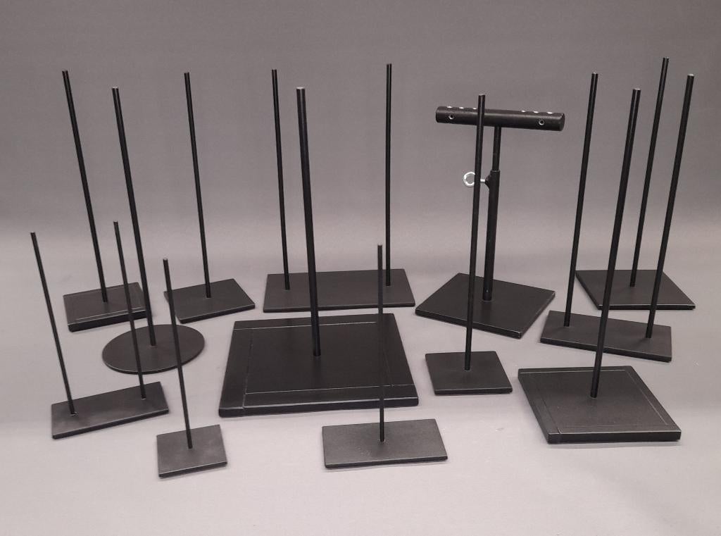 Standaardjes postament sokkel metaal, Ophalen of Verzenden