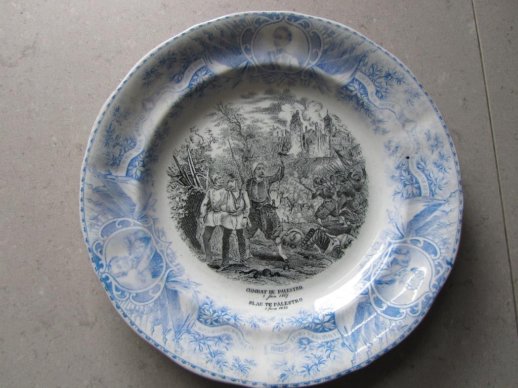 Aardewerk bord Petrus Regout, Ophalen of Verzenden