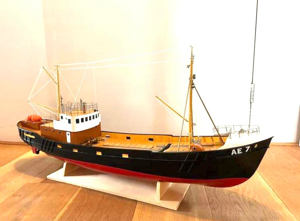 AE - 7  RC, Hobby en Vrije tijd, Modelbouw | Boten en Schepen, Ophalen, Zo goed als nieuw