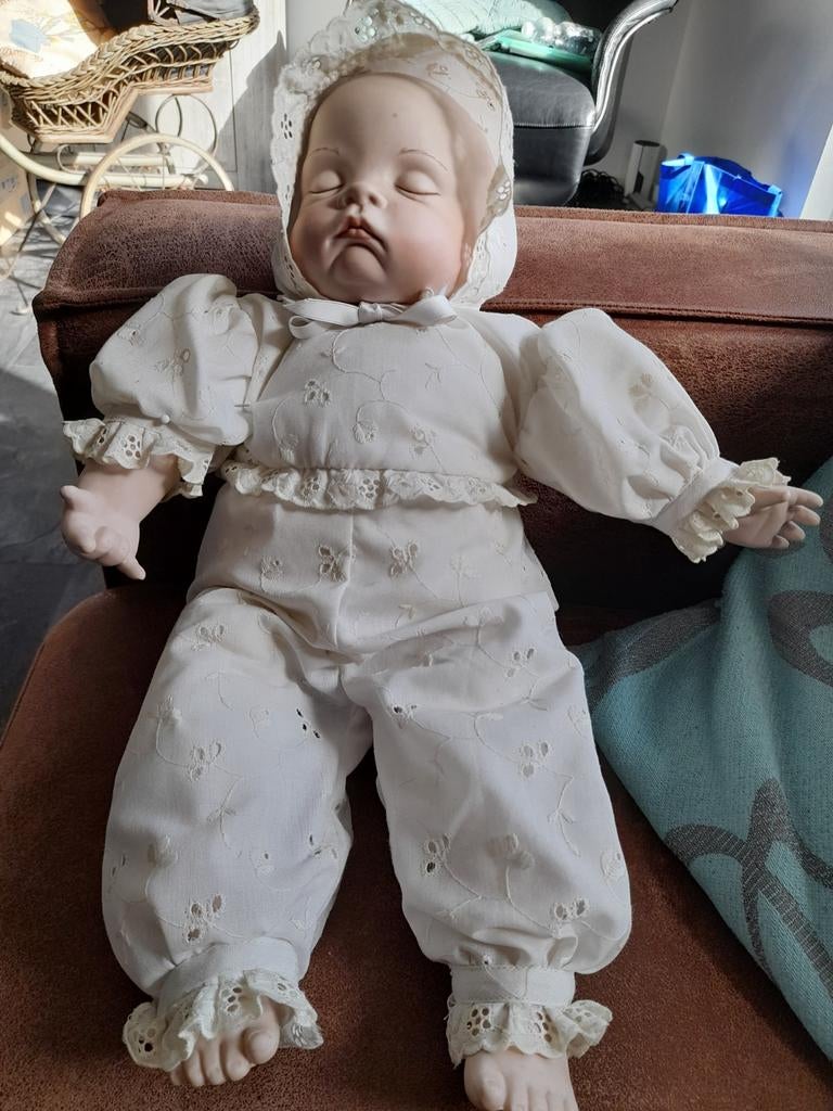 Antieke zeer mooie pop handjes en voetjes van porselein., Ophalen of Verzenden