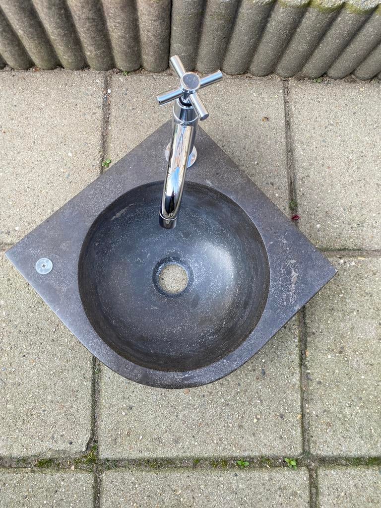 Hoekwastafel met kraan, Ophalen of Verzenden, Nieuw, Steen, Wastafel
