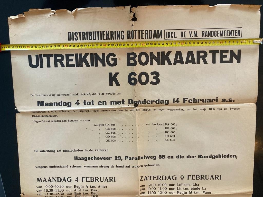 Distributiekring Rotterdam - Affiche Uitreiking Bonkaarten, Verzamelen, Verzenden, Overige soorten, Nederland, Foto of Poster