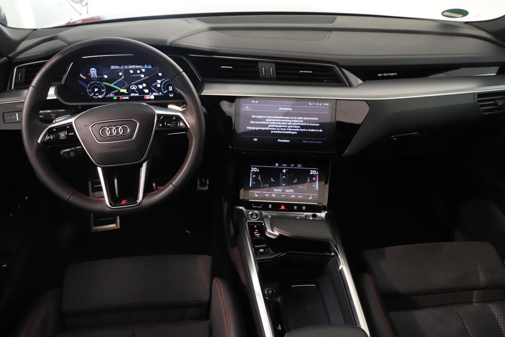 Audi Q8 e-tron 50 quattro S Edition 95 kWh | Panoramadak | S, Auto's, Audi, Automaat, 131 €/maand, 95 kWh, Met garantie (alle)