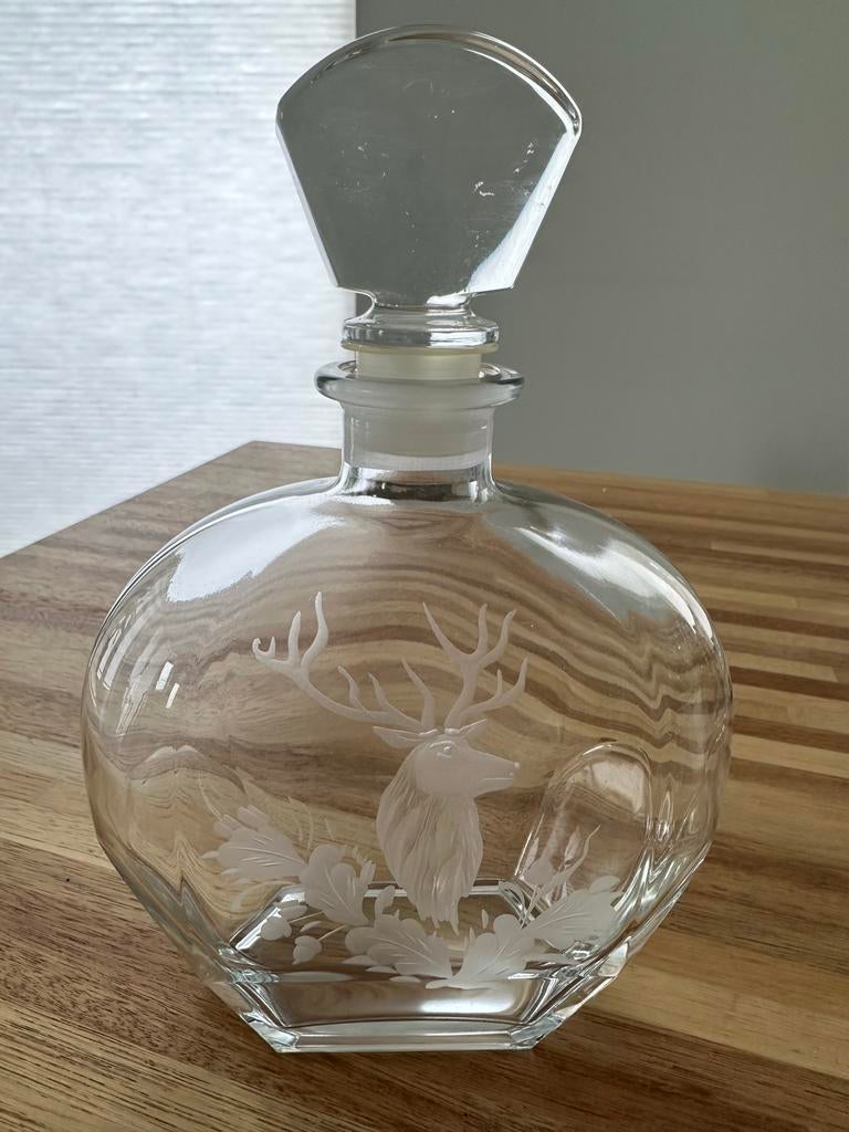 Glazen karaf met gegraveerd hert – whisky decanter met stop, Antiek en Kunst, Ophalen of Verzenden
