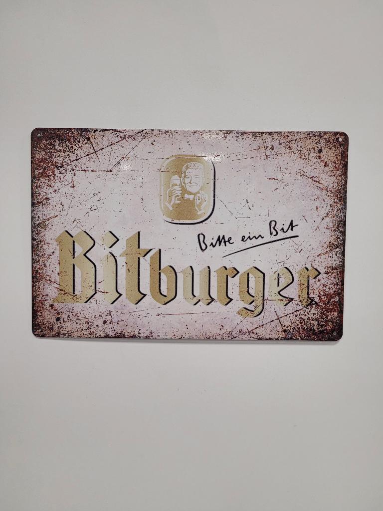 Bitburger bier bitte ein bit reclamebord van metaal deco, Ophalen of Verzenden, Nieuw, Reclamebord, Plaat of Schild, Overige merken