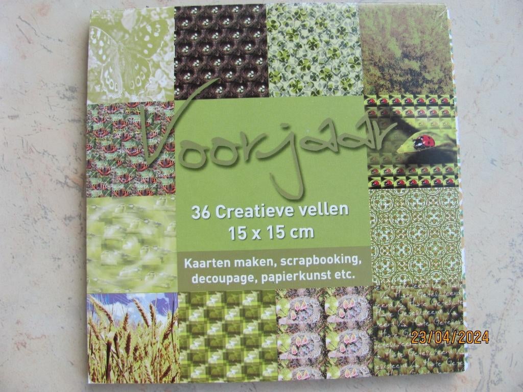 NIEUWSTAAT papier PAPIERBLOK 12 designs VOORJAAR paperpad, Ophalen of Verzenden, Zo goed als nieuw, Overige thema's, Overige typen