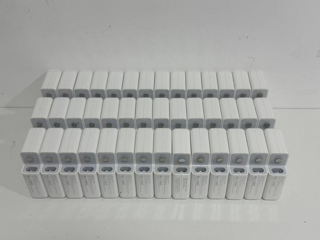 Partij 42x USB-C 140W High Copy Opladers Ongebruikt, Ophalen, Nieuw