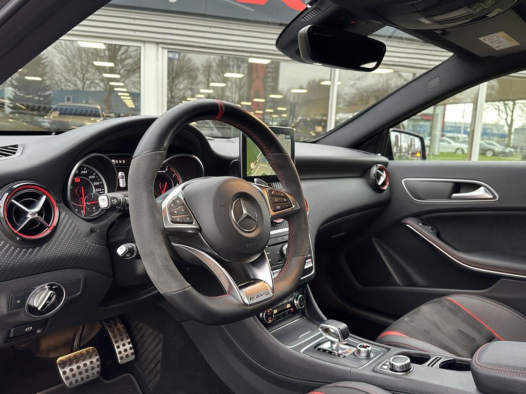 Mercedes-Benz A-Klasse AMG 45 4MATIC | Perf. seats | H&K | M, Auto's, Mercedes-Benz, Automaat, Gebruikt, 4 cilinders, Met garantie (alle)