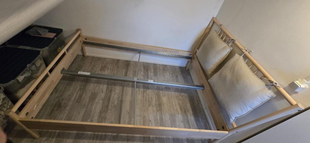 Ikea bedframe, Ophalen, Bruin, 140 cm, Zo goed als nieuw