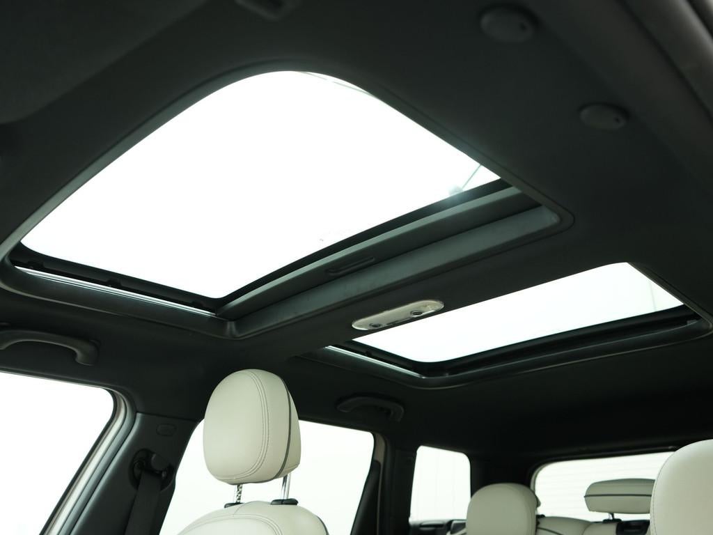 MINI Clubman 1.5 COOPER CLASSIC PREMIUM PLUS AUT8 | Panorama, Auto's, 136 pk, Gebruikt, 715 kg, Zilver of Grijs