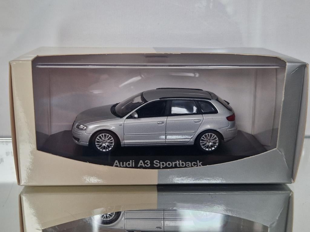 Minichamps Audi A3 Sportback 1:43, Ophalen of Verzenden, Zo goed als nieuw, Auto, MiniChamps