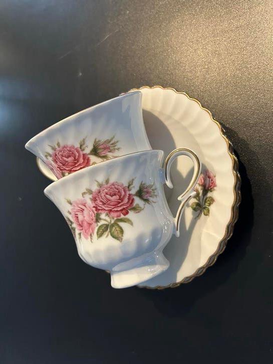 AK Kaiser Romantica Moosrose porselein 2x kop en schotel, Ophalen of Verzenden