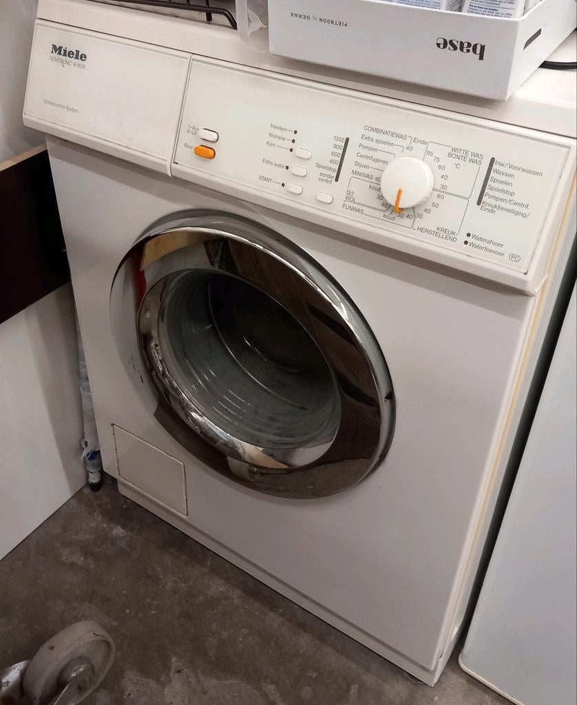 Miele Novotronic W 8535 Wasmachine, Witgoed en Apparatuur, Wasmachines, Ophalen, Gebruikt, Wolwasprogramma, Voorlader