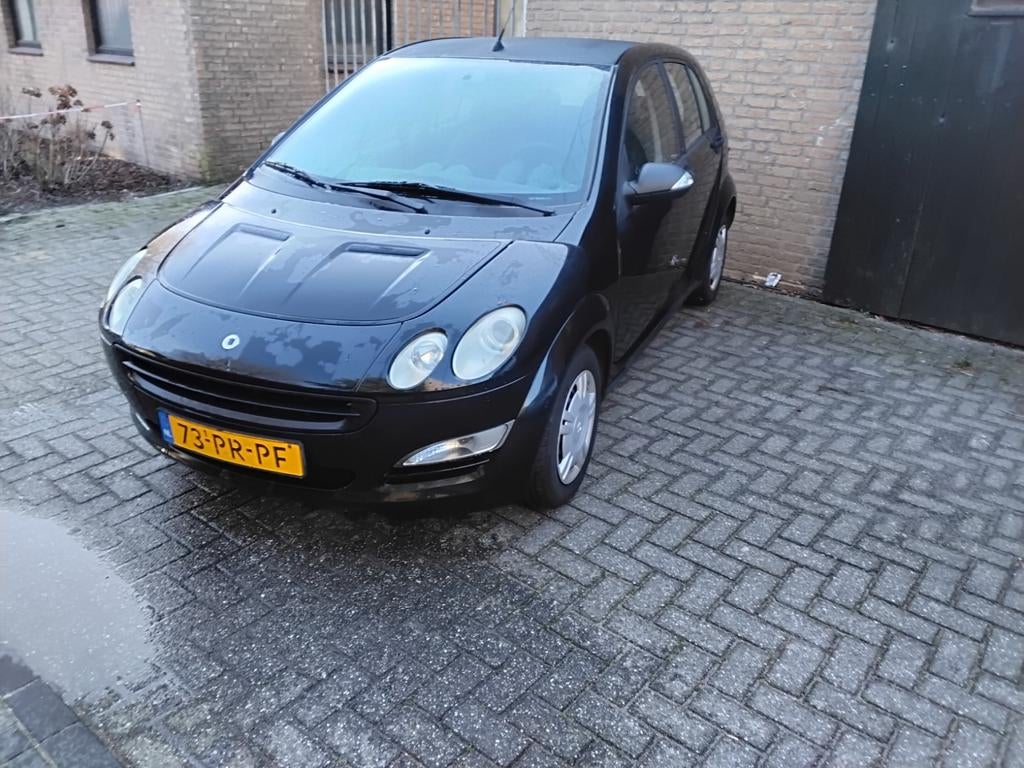 Smart ForFour 1.1 2004 Zwart, Auto's, Smart, Voorwielaandrijving, Stof, Zwart, Origineel Nederlands