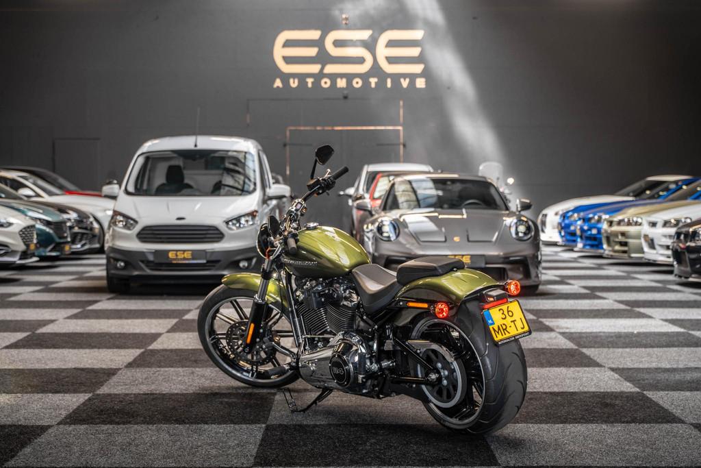 Harley Davidson 114 FXBRS Softail Breakout - foto 3