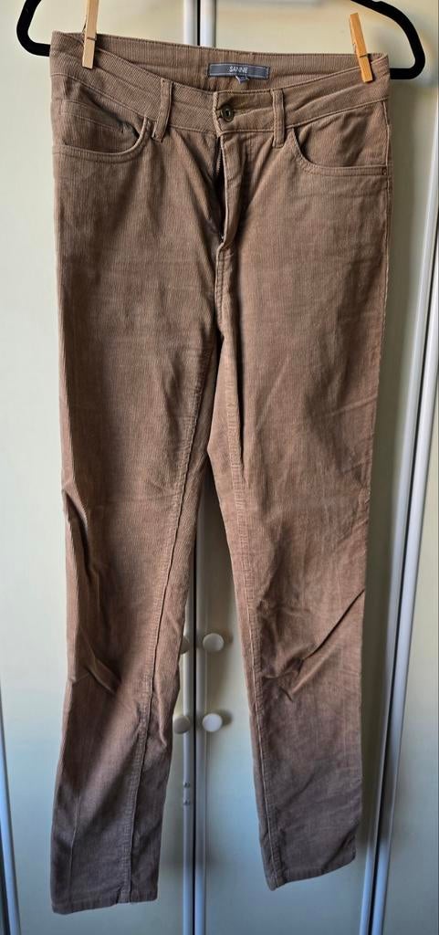 Bruine corduroy broek van Sanne - Maat S, Kleding | Dames, Broeken en Pantalons, Bruin, Ophalen of Verzenden, Zo goed als nieuw