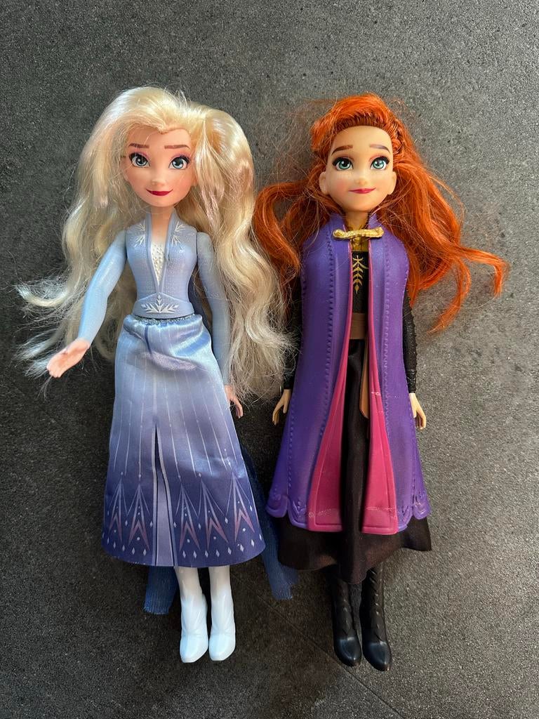 Frozen poppen Elsa en Anna Hasbro, Ophalen of Verzenden, Zo goed als nieuw, Overige typen