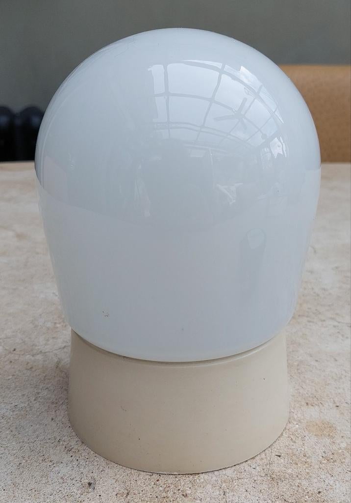 3 melkglas met bakeliet voet bauhaus stijl plafondlampen, Ophalen of Verzenden