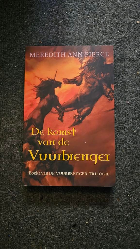 M.A. Pierce - 1 De komst van de Vuurbrenger, Ophalen of Verzenden, Zo goed als nieuw, M.A. Pierce