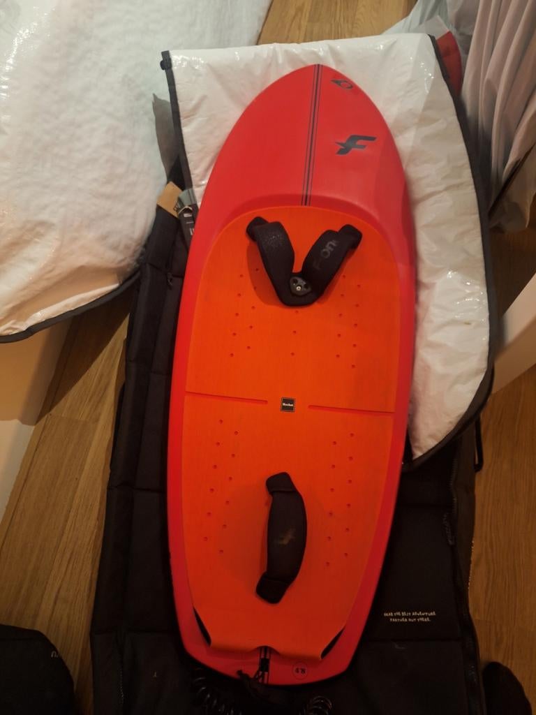 F one rocket wing S 4'8 42L with bag, Watersport en Boten, Ophalen, Plank, Minder dan 5 m²