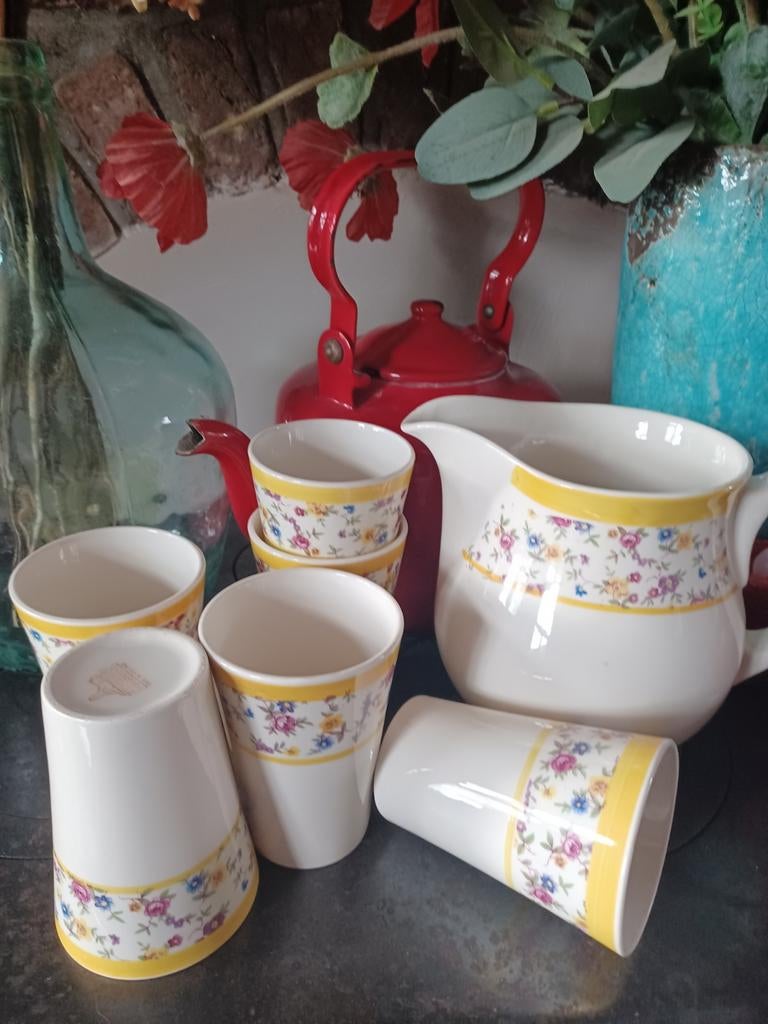 Melkkan 6 bekers mille fleurs regout, Ophalen of Verzenden