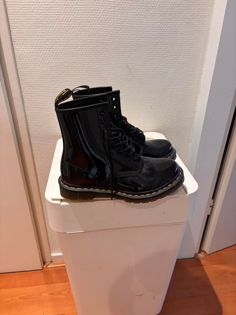 Dr. Martens maat 37, Kleding | Dames, Schoenen, Ophalen of Verzenden, Zo goed als nieuw, Zwart