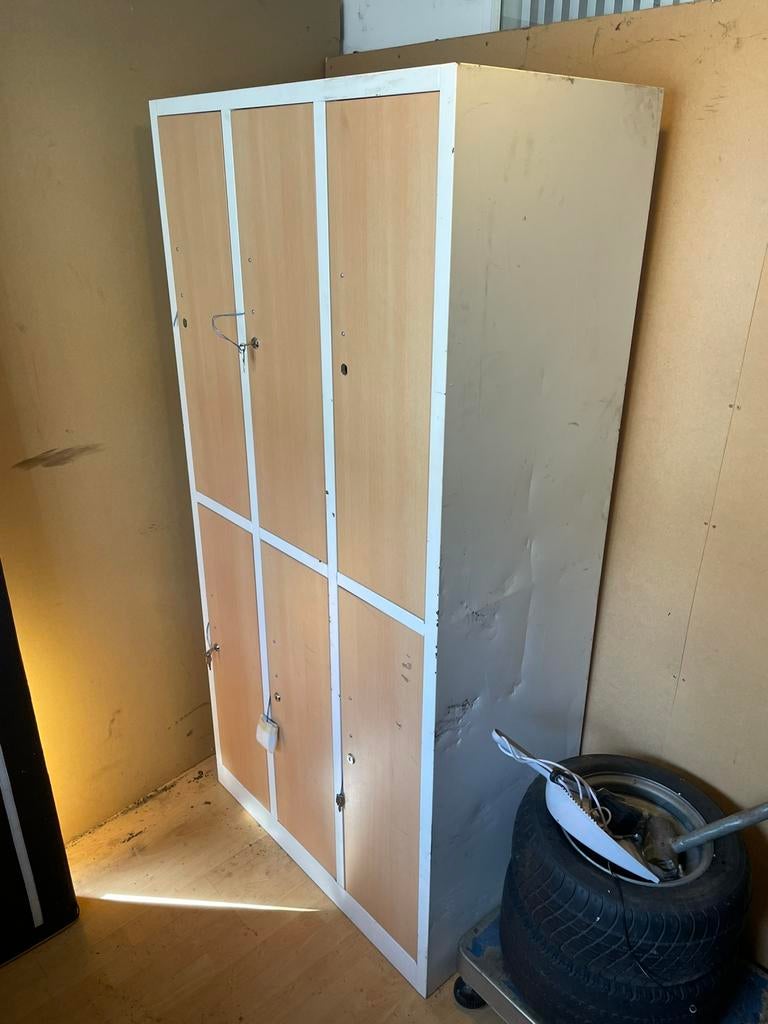 Lockerkast met 6 deuren incl sloten nieuw met lichte beschad, Ophalen of Verzenden, Modern